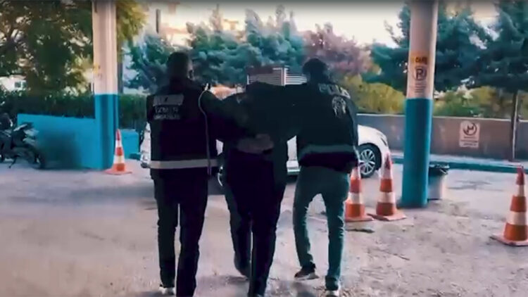 16 ilde FETÖ operasyonları: 81 gözaltı