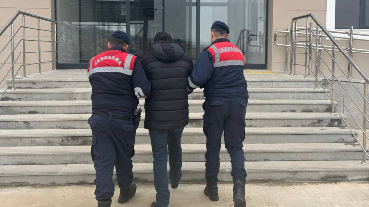 17 ayrı suçtan 80 yıl hapis cezası bulunan firari yakalandı