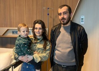 2,5 yaşındaki Nikoloz’un beyninden 7 santimetrelik tümör çıkarıldı