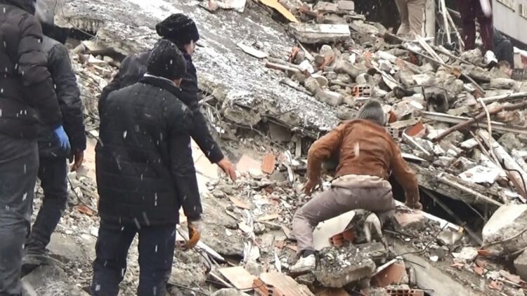 27 kişinin öldüğü Ergün Apartmanı davasında 7 sanığa hapis cezası