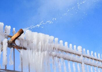 45 derecelik suyun anlık buza dönüştüğü nokta; Altınkale