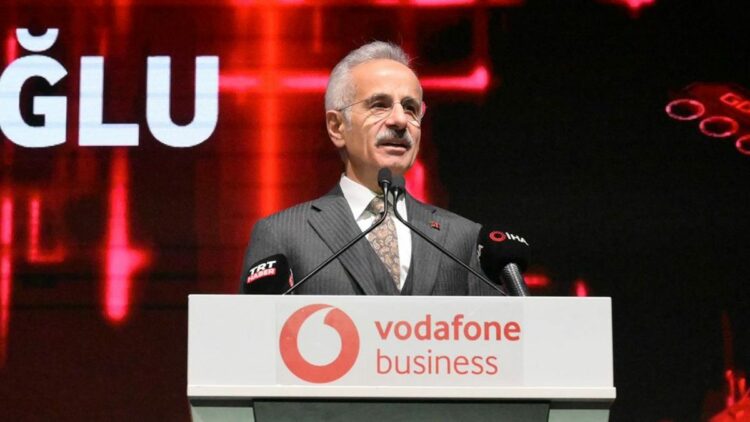 5G yetkilendirme ihalesiyle 3 milyar 534 milyon dolar gelir elde ettik