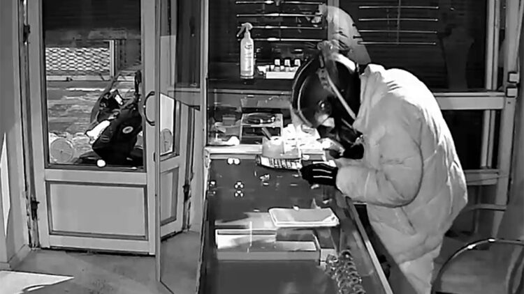 6 kilo altın çalan şüpheli: Kuyumcu dükkanını görünce girmek istedim