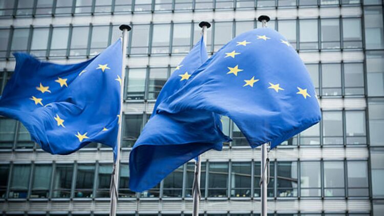 AB, Rusya'dan gaz ithalatını sonlandırmaya onay verdi