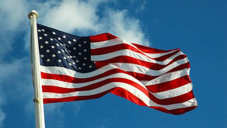 ABD'de ICE polisleri, göçmen operasyonlarını izleyen ABD vatandaşını silahla vurdu