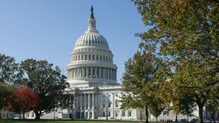 ABD'de Meclisi, Venezuela'da askeri güç kullanılmasını reddetti