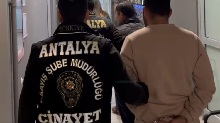 Antalya'da 10 yıl önce işlenen faili meçhul kadın cinayeti aydınlatıldı