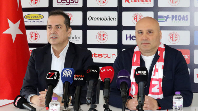 Sami Uğurlu Antalyaspor ile anlaştı