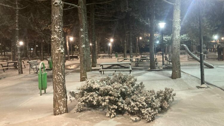 Ankara'nın yüksek kesimleri beyaza büründü