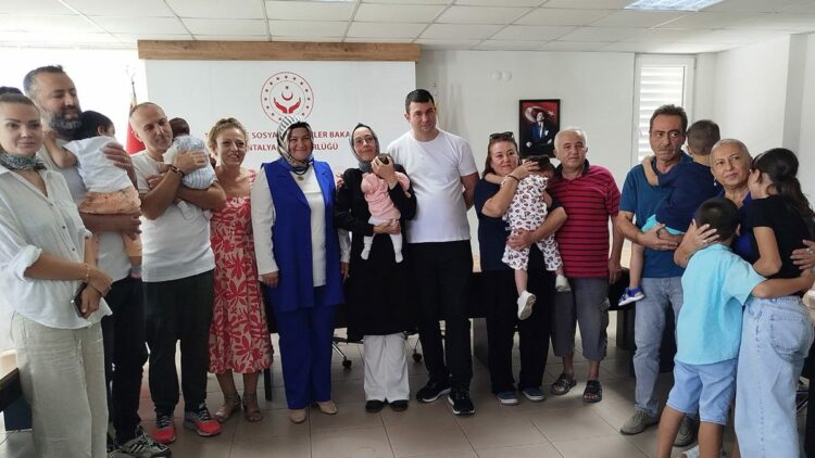 Antalya'da koruyucu aile sayısı artıyor; 351 çocuk sıcak yuvada