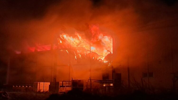 Antalya'da soğuk hava deposunda yangın