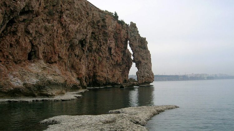 Antalya'nın falezleri dünyada tek