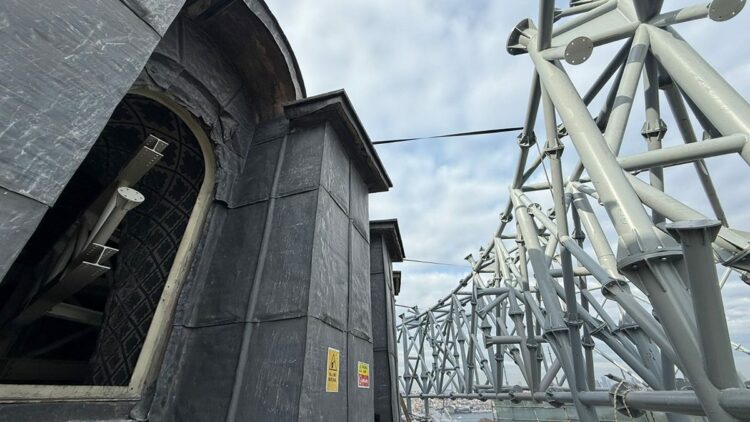 Ayasofya'da kubbe pencere sökümü ve çelik kiriş montajı başladı