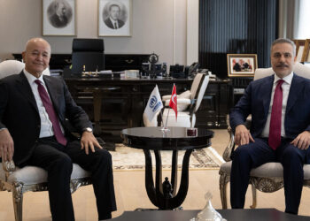 Bakan Fidan, BM Mülteciler Yüksek Komiseri ile görüştü
