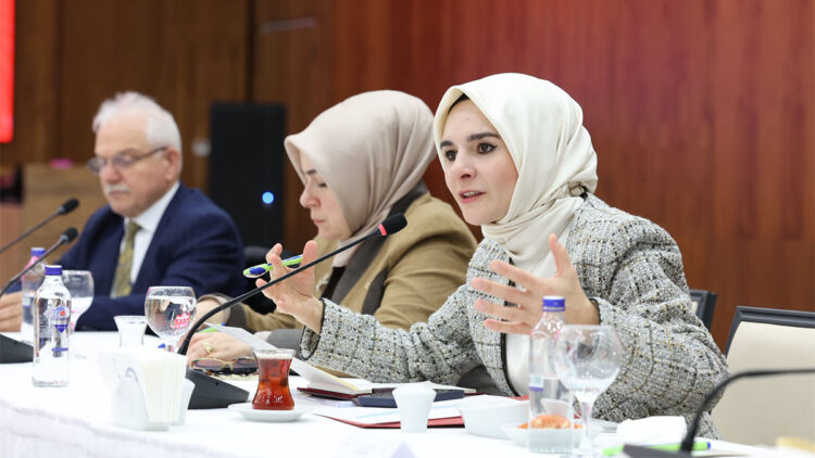 Evde Bakım Yardımı ödemesini hesaplara yatırmaya başladık