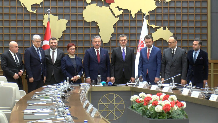 Basın kuruluşlarına kredi ve teminat desteği protokolü imzalandı