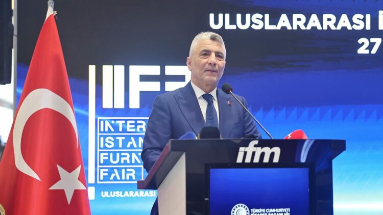 Bakan Bolat, İstanbul Mobilya Fuarı'nda konuştu