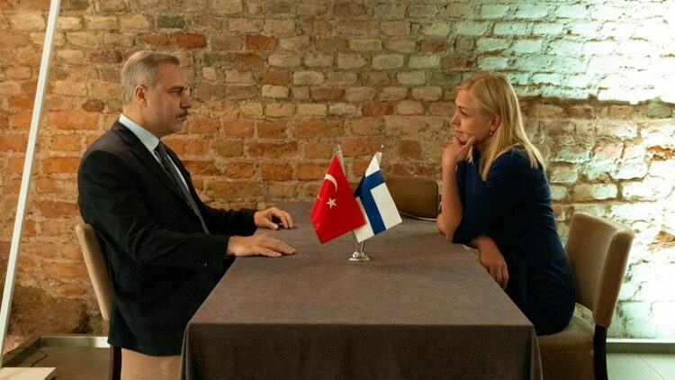 Bakan Fidan, Finlandiya Dışişleri Bakanı Valtonen ile bir araya geldi