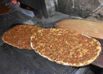 Bakanlık listeyi güncelledi: Lahmacun harcında sakatat çıktı