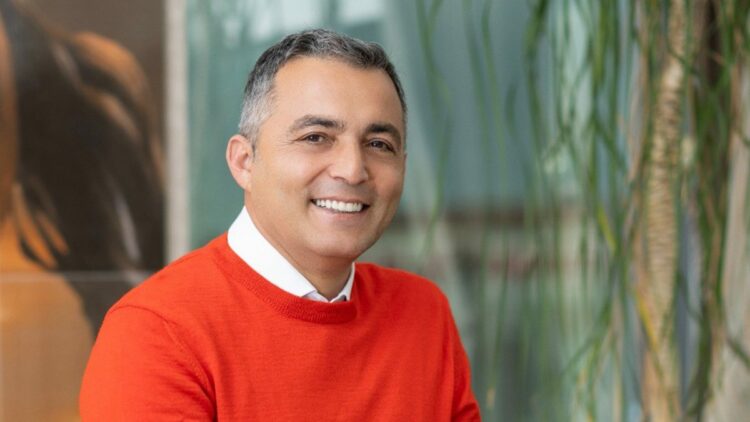 Başkana ev almak için iş insanlarından 650 bin avro toplanmış