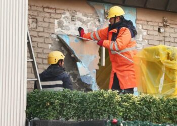 Baylan Pastanesi'nin kaçak bölümleri yıkılıyor