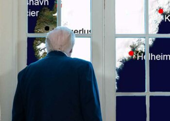 Beyaz Saray, Trump'ın Grönland haritası önünde fotoğrafını paylaştı
