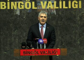 Bingöl Valisi Cahit Çelik, görevine başladı