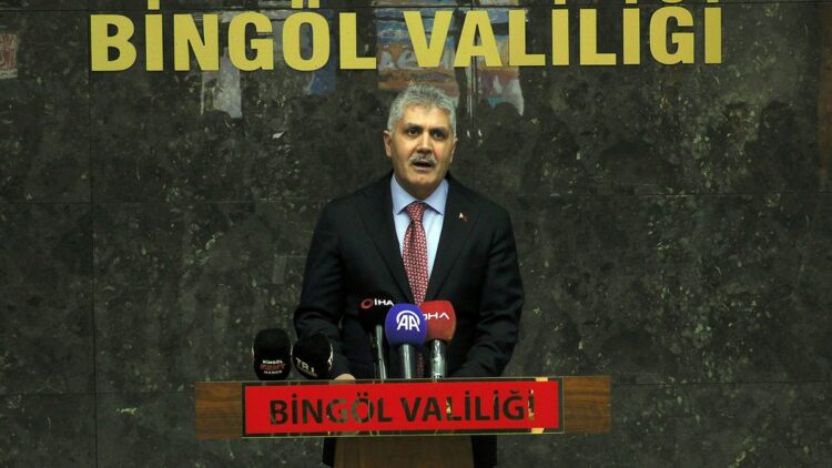 Bingöl Valisi Cahit Çelik, görevine başladı