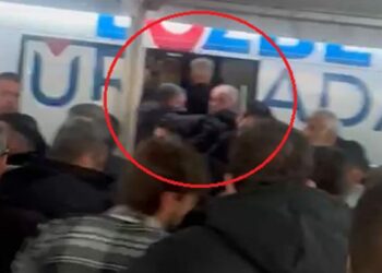 Bursa Büyükşehir Belediye Başkanı Mustafa Bozbey'e saldırı girişimi