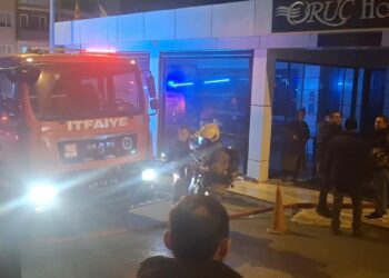 Bursa'da 7 katlı otelde yangın: 8 kişi dumandan etkilendi