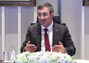 2026'da toplam milli gelirimizin 1.7 trilyon dolara yaklaşmasını bekliyoruz