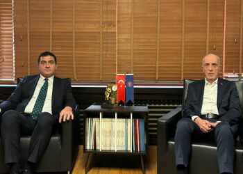 CHP heyeti, TÜRK-İŞ Başkanı Ergün Atalay'ı ziyaret etti