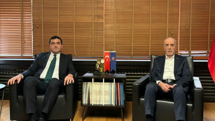 CHP heyeti, TÜRK-İŞ Başkanı Ergün Atalay'ı ziyaret etti