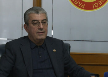 Gazetecilerin bağımsız çalışmalarına yönelik zemin hazırlamak gerekiyor