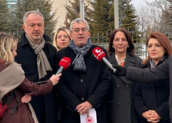 CHP'den 'Vakıflar Kanunu' için AYM başvurusu