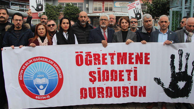 Öğretmen, eski öğrencisinin babası tarafından silahlı saldırıya uğradı