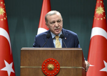 Bayrağımıza uzanan o kirli elleri muhakkak bulacağız
