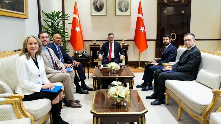 Cevdet Yılmaz ABD Büyükelçisi Barrack'ı kabul etti