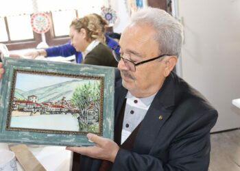 Çini kursunun tek erkek kursiyeri
