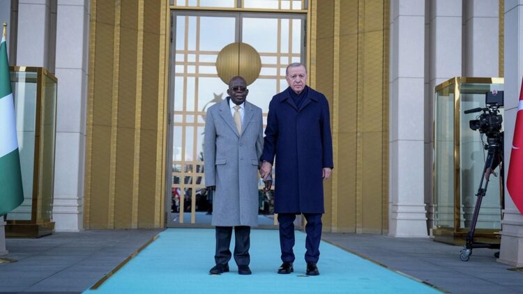 Cumhurbaşkanı Erdoğan, Nijerya Cumhurbaşkanı Tinubu'yu resmi törenle karşıladı