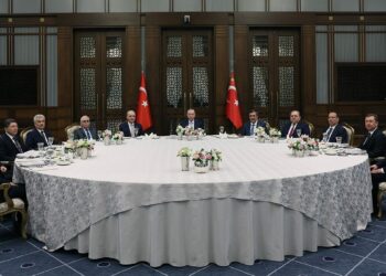 Cumhurbaşkanı Erdoğan, üst düzey bürokratlarla bir arada