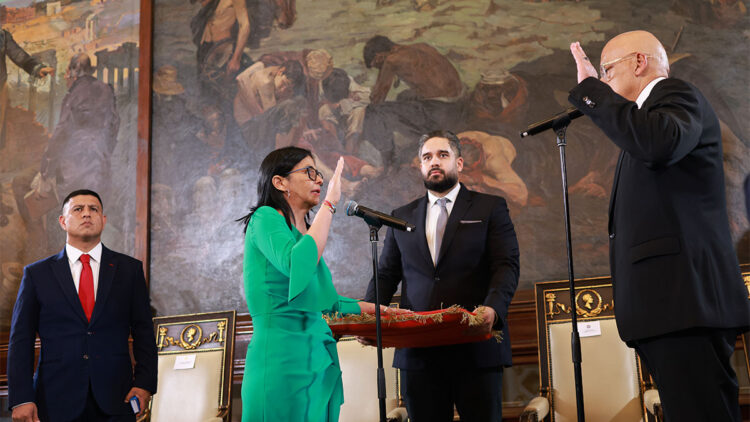 Delcy Rodriguez yemin ederek Geçici Devlet Başkanı oldu