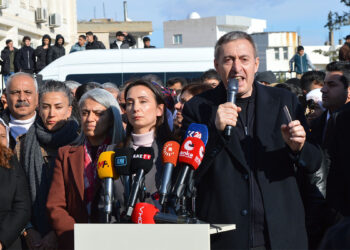 DEM Parti grup toplantısını Nusaybin'de yaptı