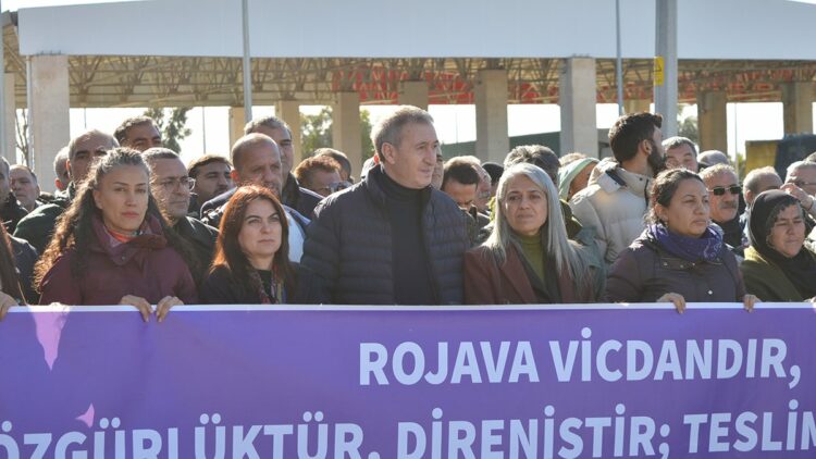 DEM Parti Eş Genel Başkanı Bakırhan, Nusaybin'de yürüyüşe katıldı