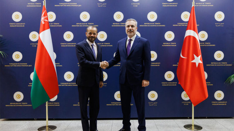 Hakan Fidan Umman Dışişleri Bakanı ile bir araya geldi