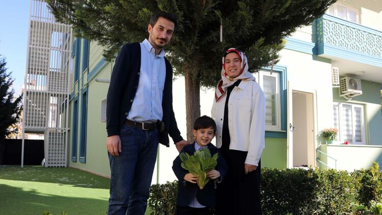 Diyabetli çocuklarına kreş bulamayan çift, kendi merkezlerini açtı