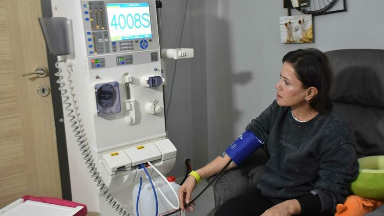 Diyaliz makinesi 30 yıldır hayatının bir parçası oldu