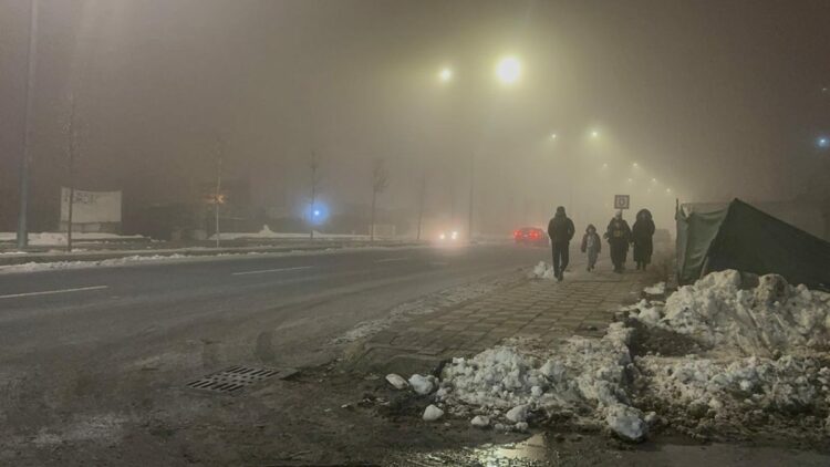 Diyarbakır'da yoğun sis; ulaşımda aksamalar yaşandı