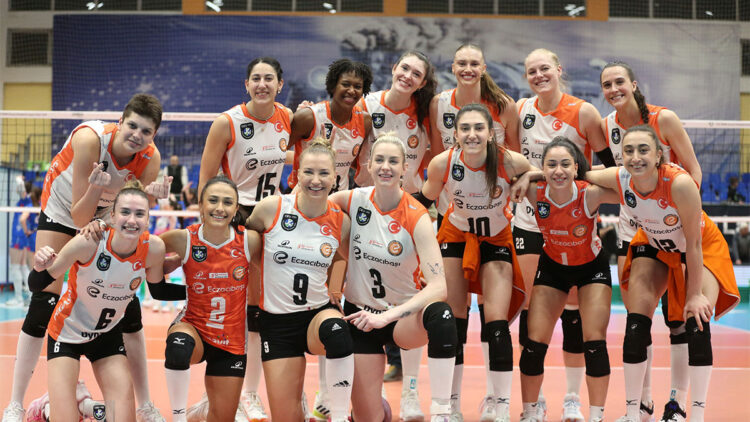 Eczacıbaşı Dynavit Sırbistan'dan 3 puanla döndü