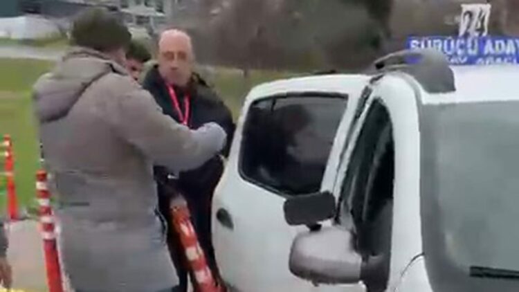 Ehliyet sınavından 7'nci kez kalan genç duruma tepki gösterdi